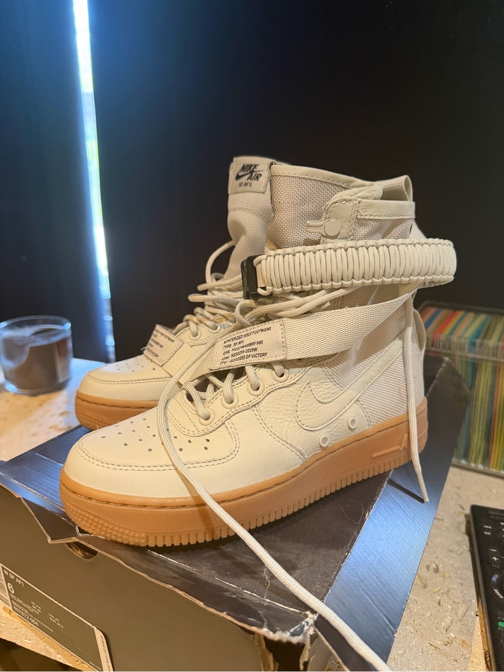 🔥🔥 Nike SF Aur Force 1 Light Bone size 6 NEW! 🔥🔥